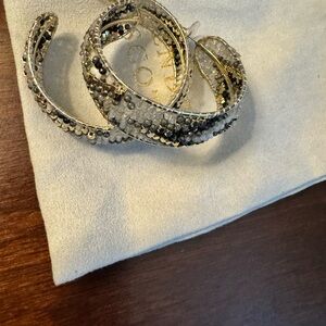 Kendra Scott hoops black gold white